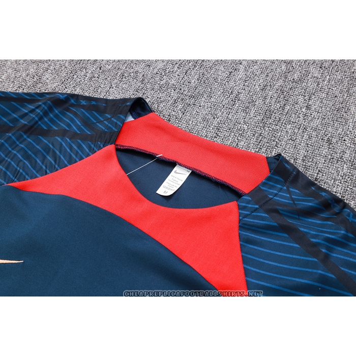Tracksuit
 Paris Saint-Germain 2023-2024 Short Sleeve
 Blue
 - Shorts
